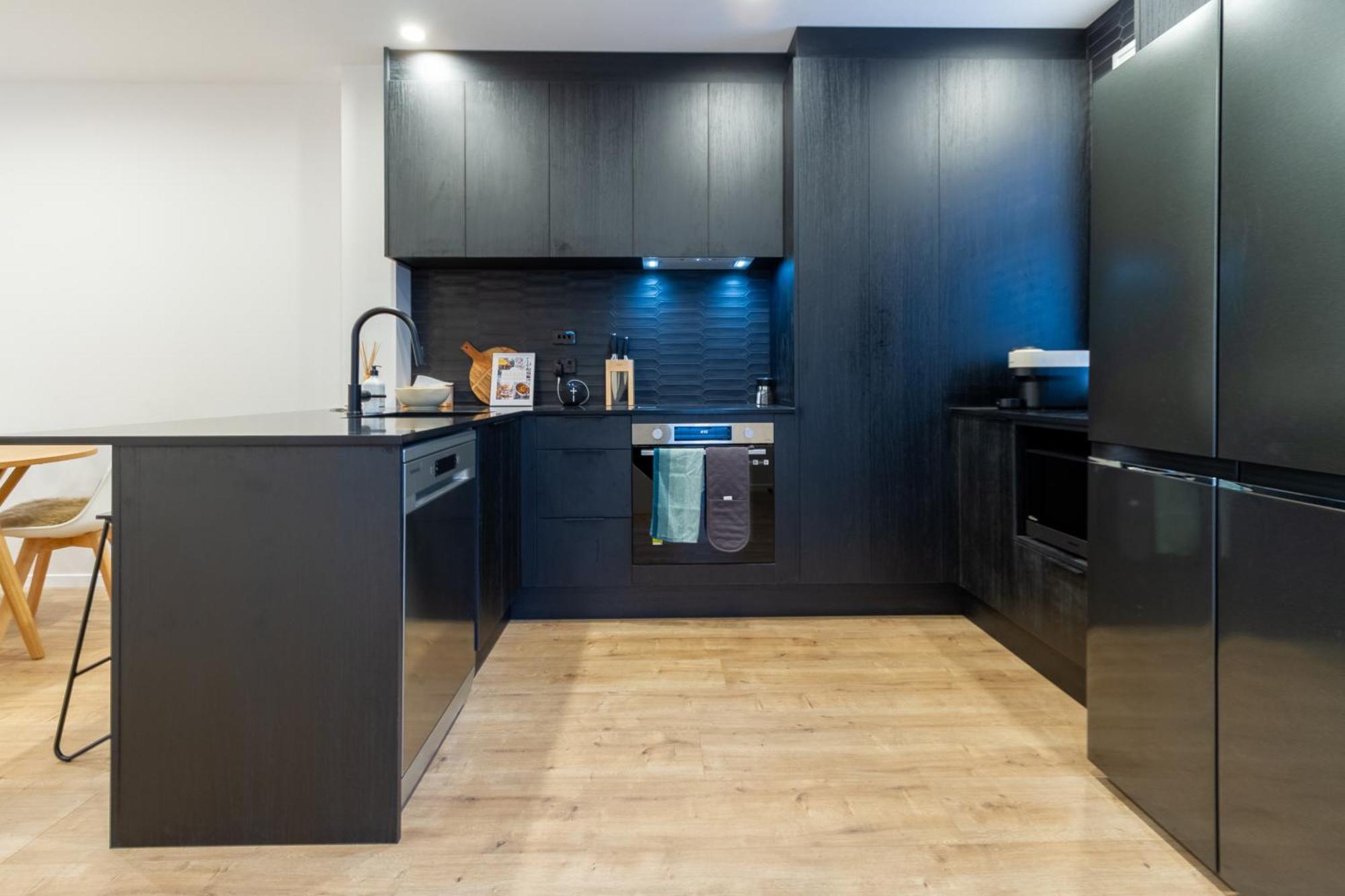 Stylish 3 Bedroom Home In Prime City With Garage Крайстчёрч Экстерьер фото